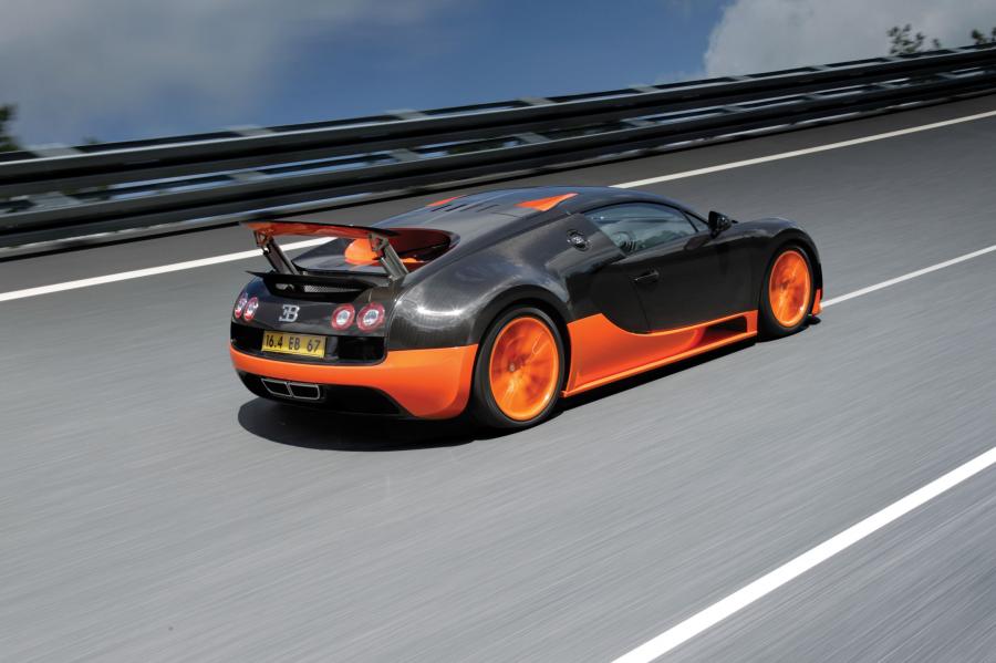  Bugatti Veyron 16.4 Super Sport 2010 года  (фото 16 из 103)